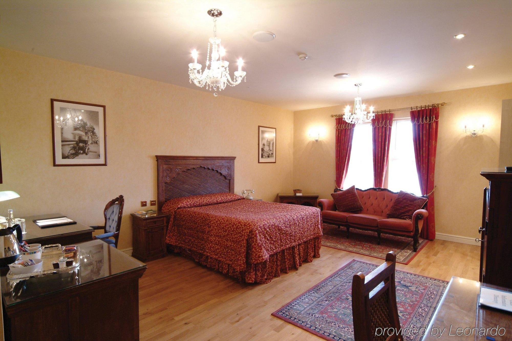 The Peacock Townhouse Hotel Kenilworth - Warwick Room photo