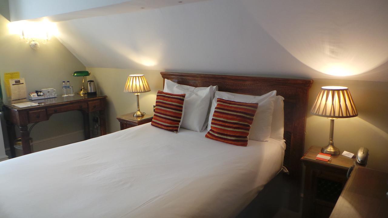 The Peacock Townhouse Hotel Kenilworth - Warwick Room photo